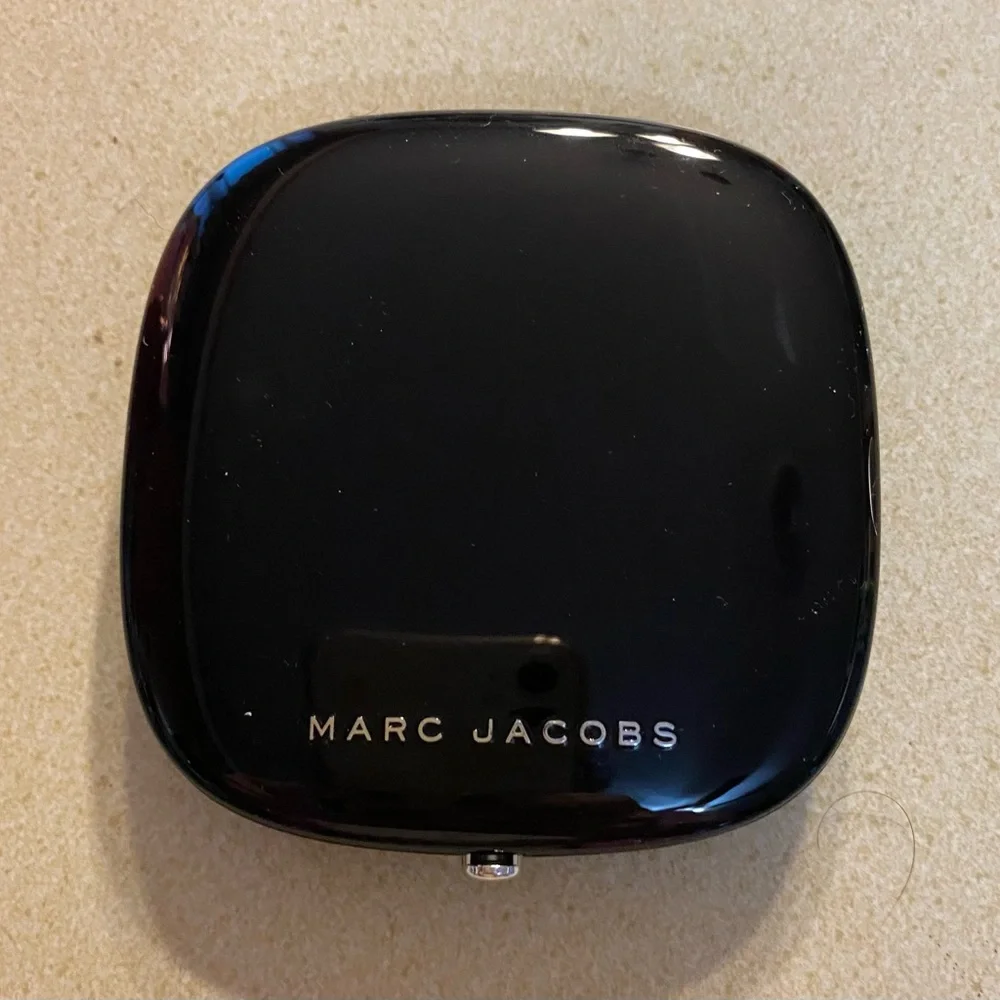 Marc Jacobs Finishing Powder Finish Line 100 Discontinued